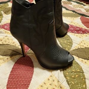 Miranda Lambert Stiletto Shooties